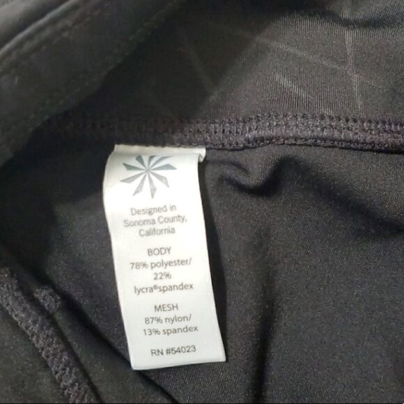 Athleta up for anything capris - Picture 4 of 4